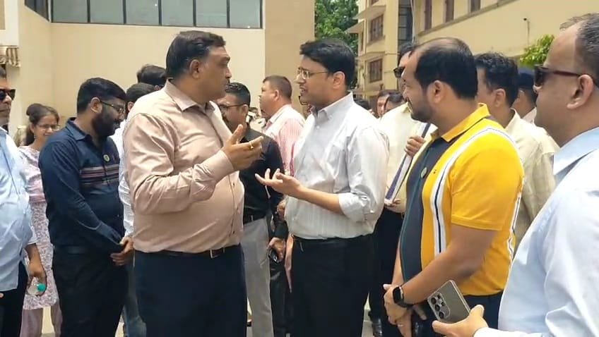  जमशेदपुर : लोकसभा अध्यक्ष ओम बिड़ला 25 मई को आएंगे शहर, सिंहभूम चैंबर ऑफ कॉमर्स के प्लेटिनम जुबिली समारोह में होंगे शामिल