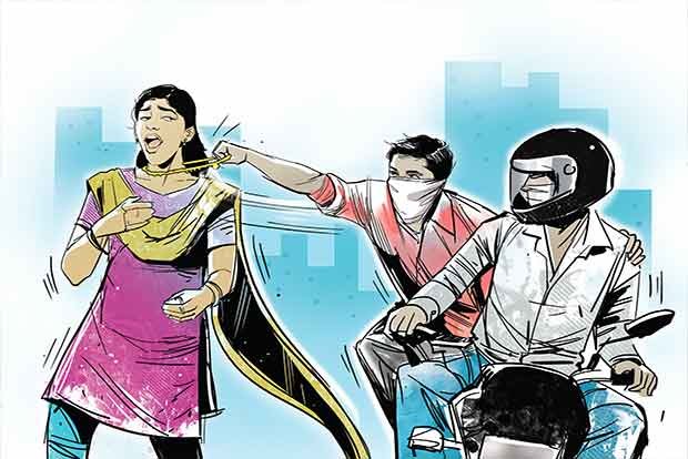  जमशेदपुर : बारीडीह डिस्पेंसरी के पास महिला से चेन स्नैचिंग, बाइक से गिरने पर सिर में आयी चोट, पुलिस जांच में जुटी