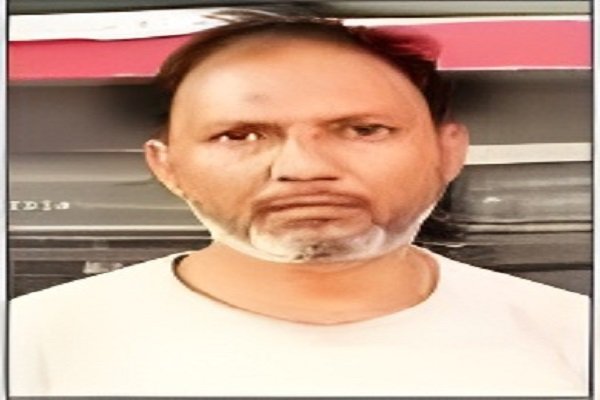  टाटानगर स्टेशन से मोबाइल चुराने वाला इमरान अंसारी उर्फ राजू गिरफ्तार, सीसीटीवी फुटेज के आधार पर जीआरपी ने की कार्रवाई